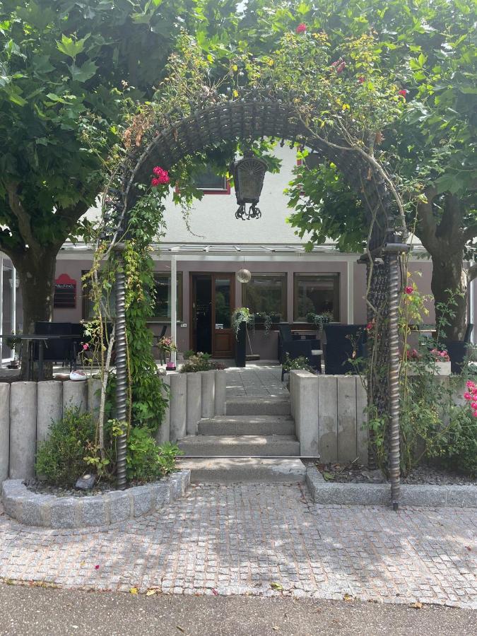 Hotel Lowen Тенген Экстерьер фото